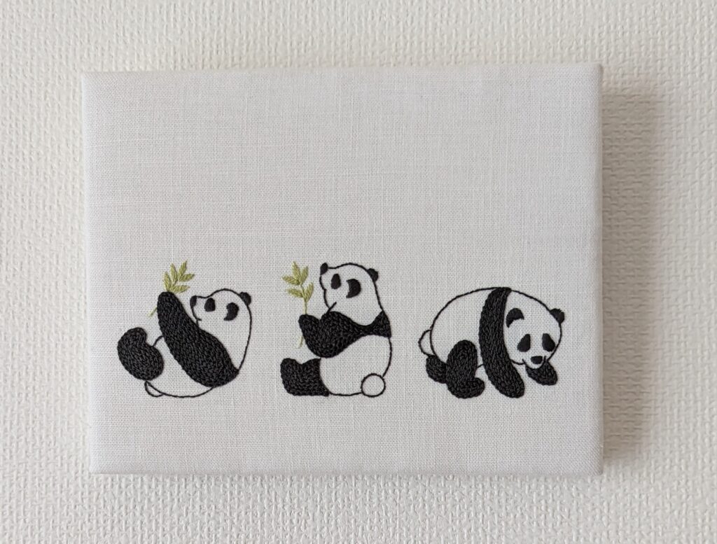 パンダ刺繍パネル